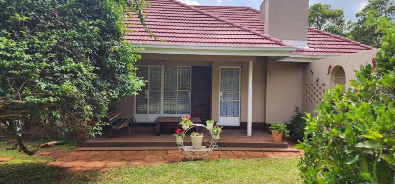 Lovely 3 Bed In Mount Pleasant - 2153 Harare Kültér fotó
