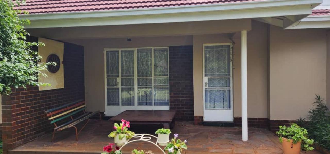 Lovely 3 Bed In Mount Pleasant - 2153 Harare Kültér fotó