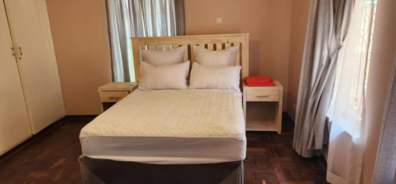Lovely 3 Bed In Mount Pleasant - 2153 Harare Kültér fotó